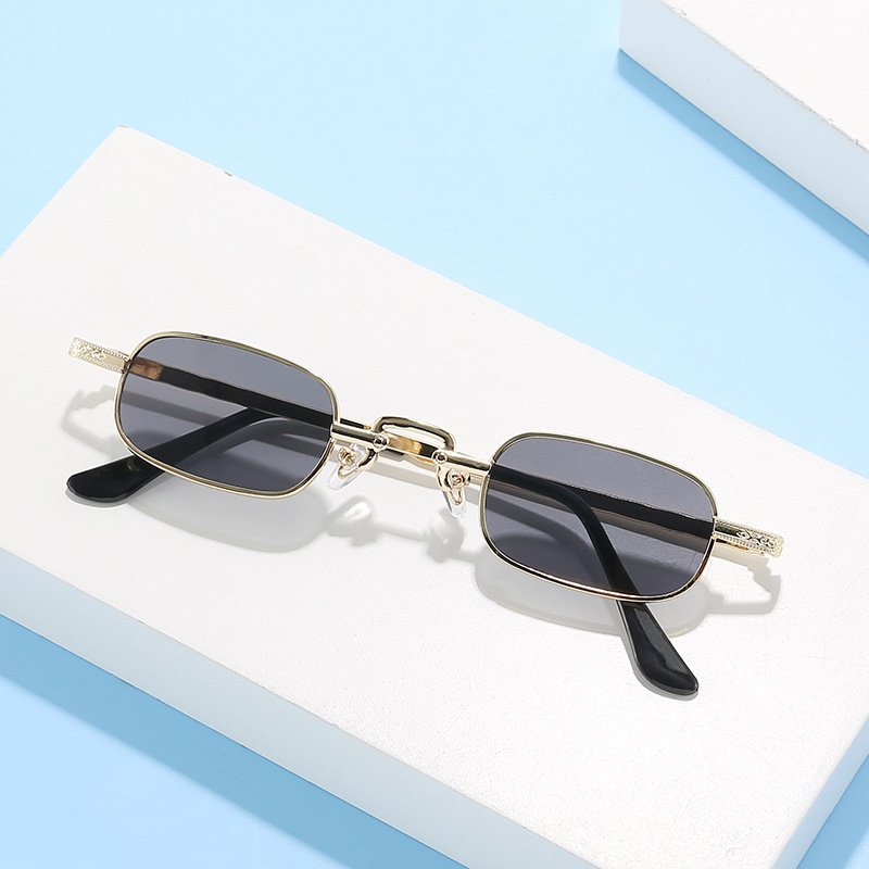 New Small Frame Square Sunglas - Photo Booth Frame ulasan dan harga